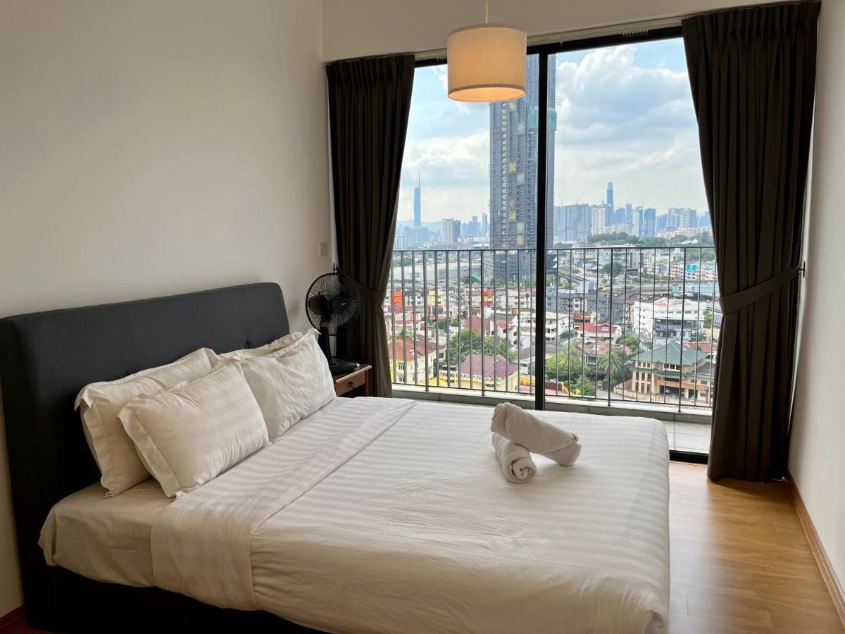 Ekocheras Residences By White Forest Suites Apartemen