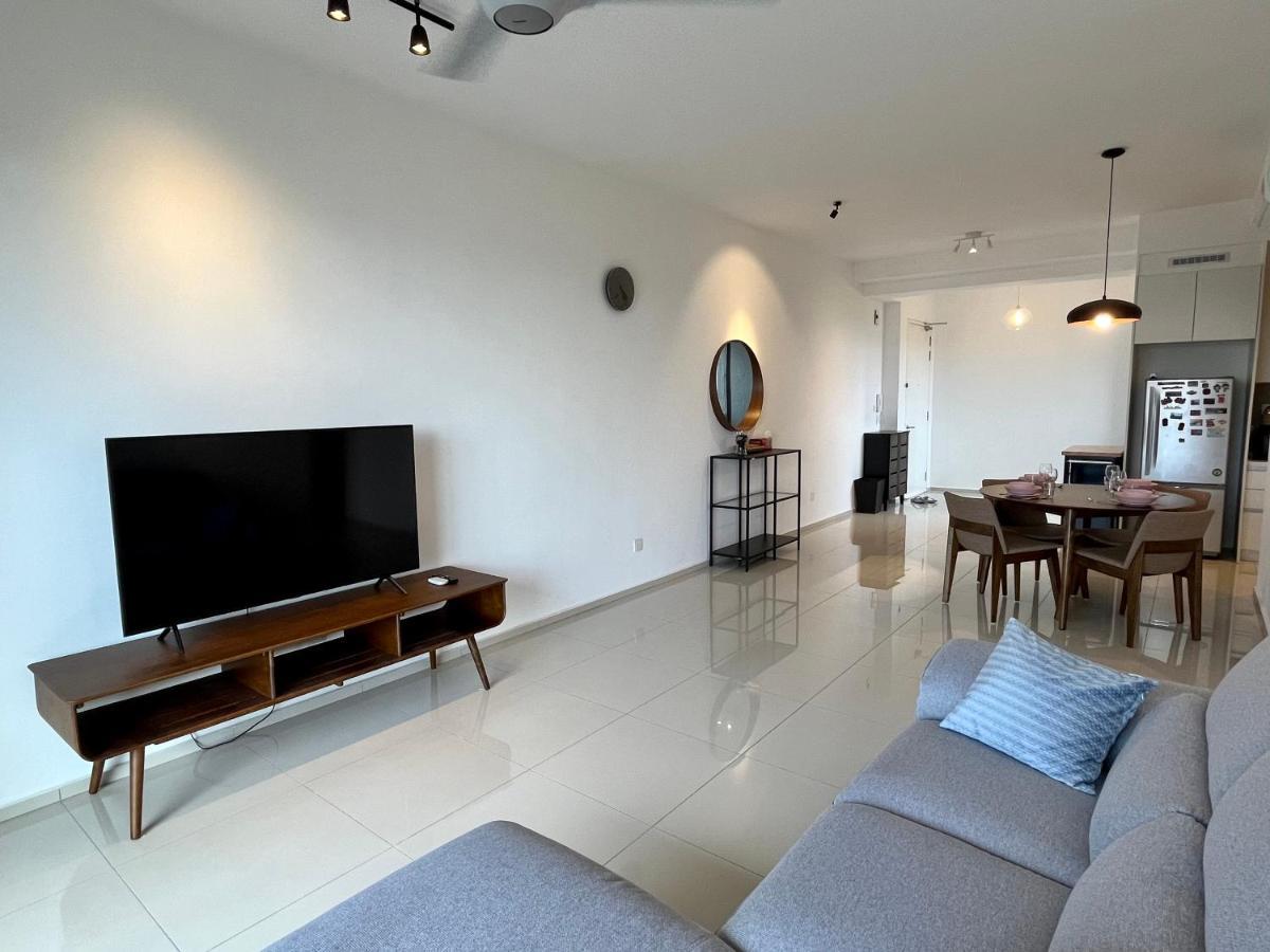 Ekocheras Residences By White Forest Suites *