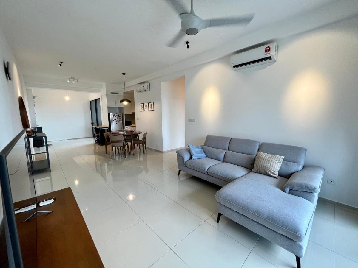 Ekocheras Residences By White Forest Suites Apartemen