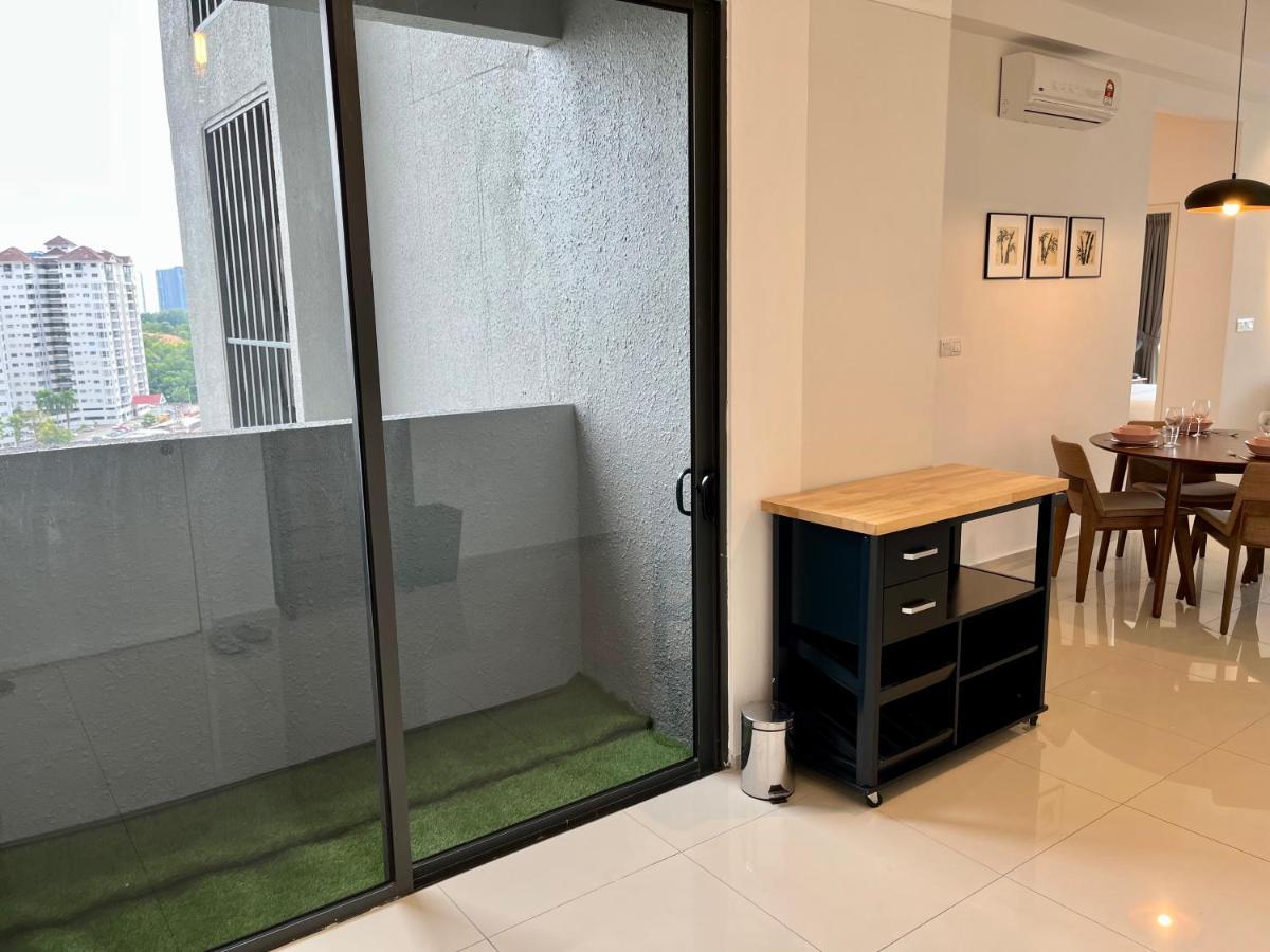 Ekocheras Residences By White Forest Suites *